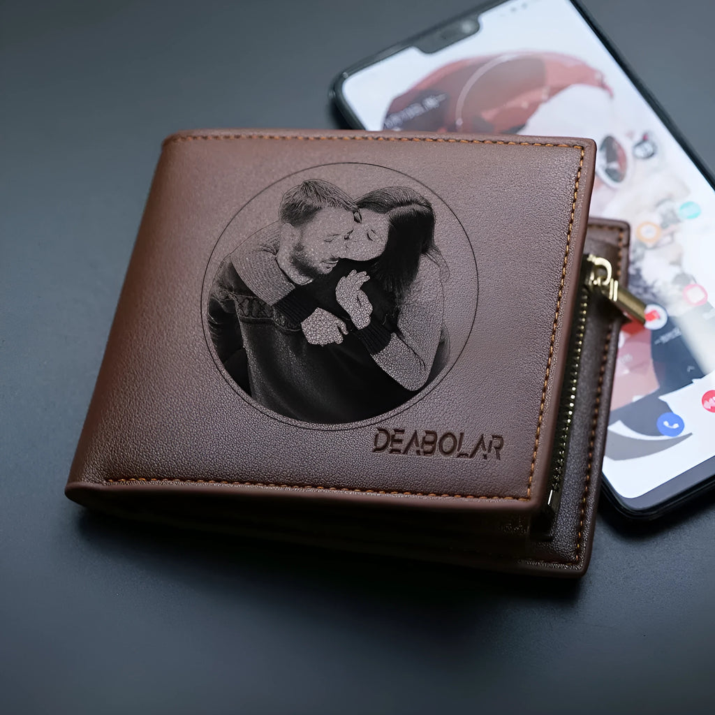 Men's brown leather zip-around wallet with seven compartments measuring 7 cm