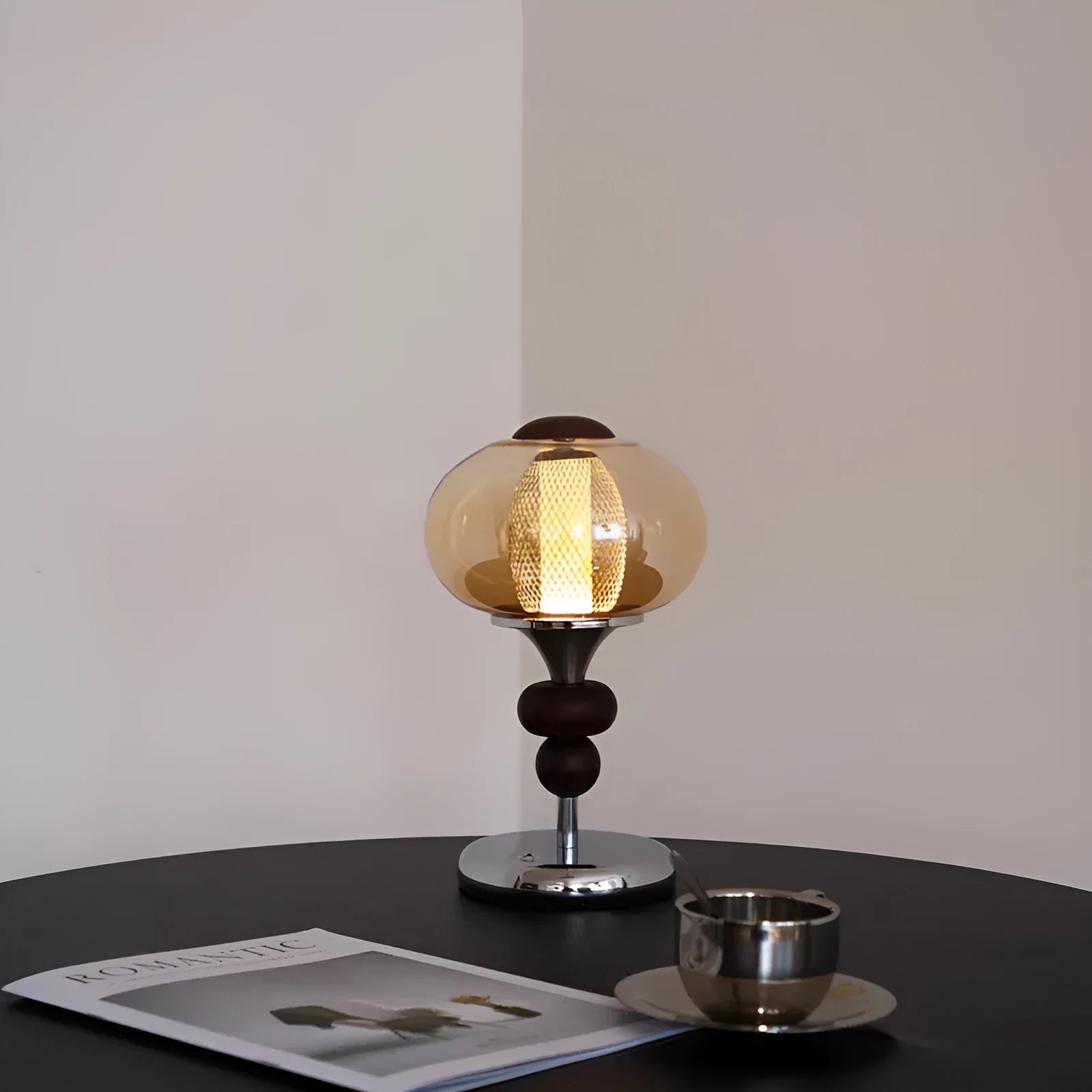 Zhonggu solid wood palace table lamp with touch switch, USB rechargeable, 5W LED, 16x28cm, retro style