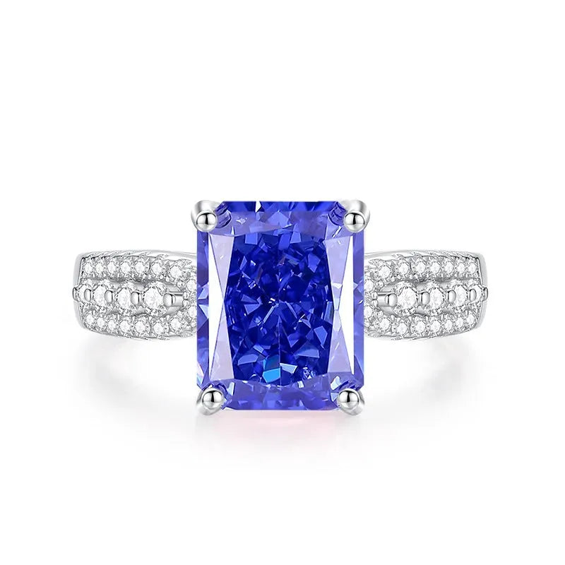 Heart-shaped sterling silver women's ring with an ice flower cut Tan Sang zircon.