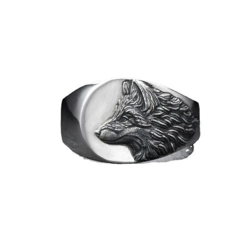 Men's silver geometric wolf head alloy ring in a retro dominating style.