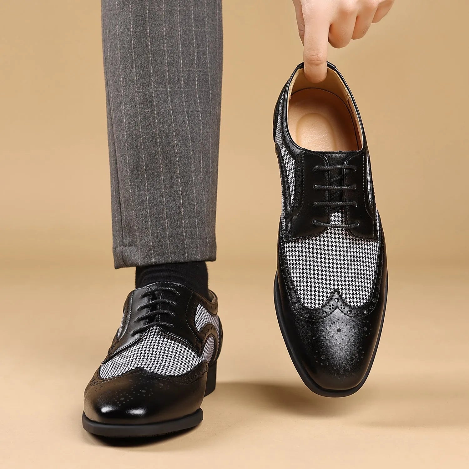 Men's black houndstooth plaid canvas casual shoes with a rubber sole and square toe.