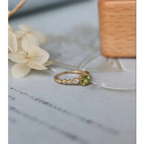 Japanese style geometric copper ring with imitation peridot stone in quadrilateral design