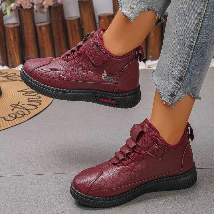 Women's black and red velvet slippers with non-slip rubber soles and hollow-out design