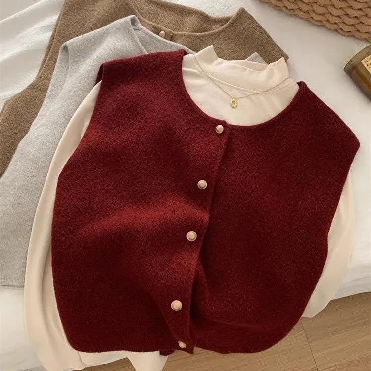 Women's slim-fit half-sleeve polyester pullover jumper in Angora red colour