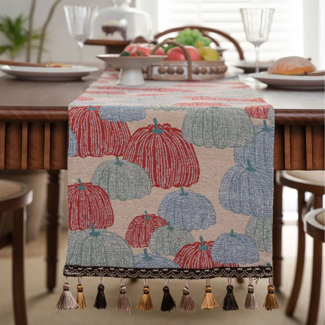 American-style beige jacquard table runner with floral pattern and long tassel trim decoration