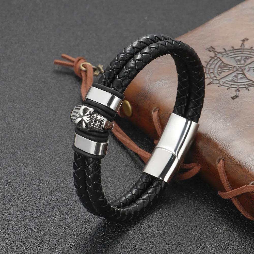 Men's titanium steel skull bracelet in silver with geometric link design