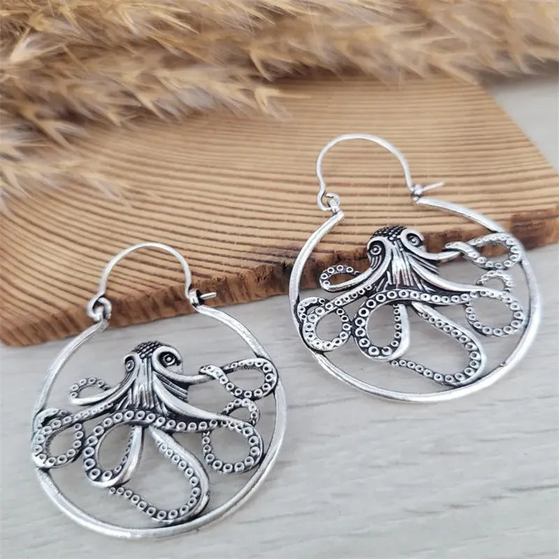 Vintage style octopus earrings in antique silver finish with detailed animal sculpture design