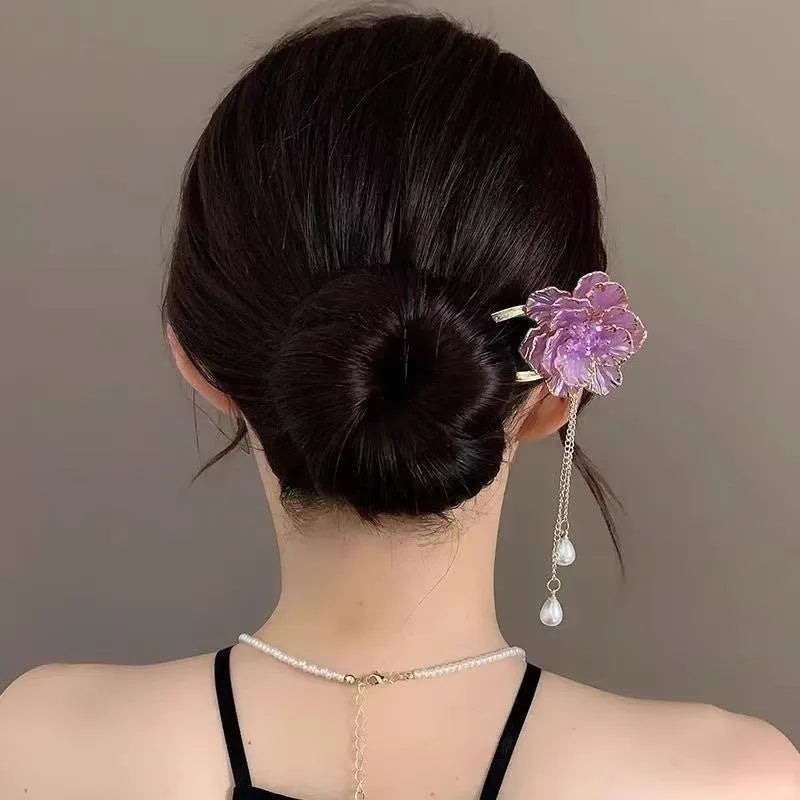 Purple and white retro alloy U-shaped hairpin with peony flower and tassel design.