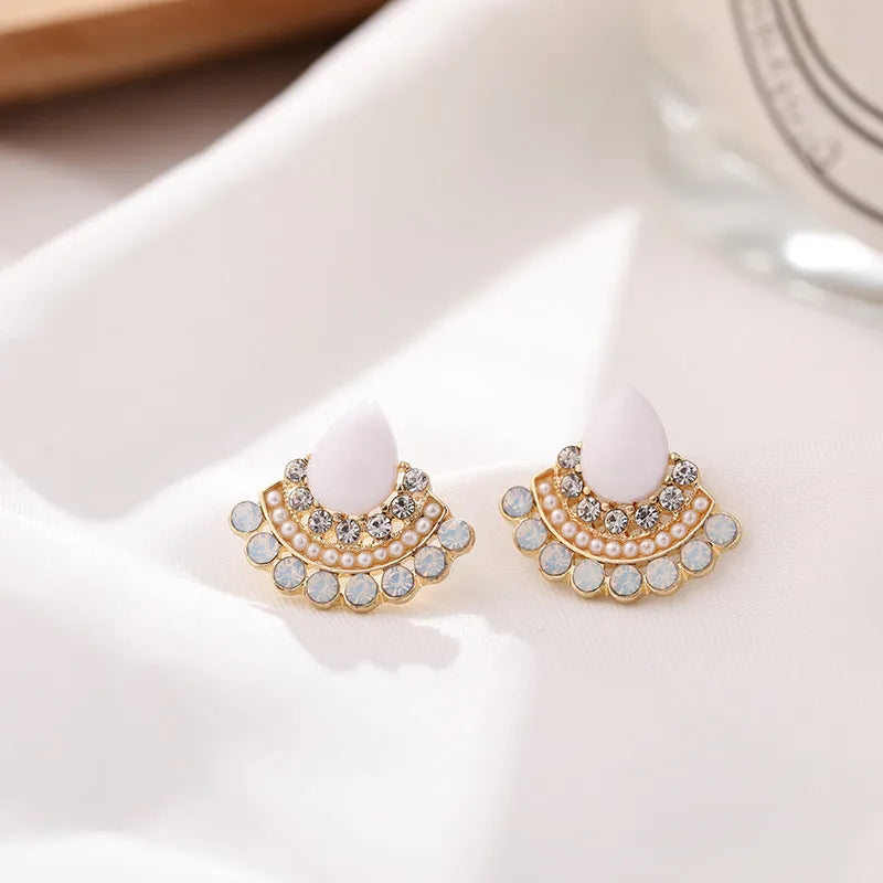 Women's retro geometric fan-shaped rhinestone earrings with silver colour finish and opal decorative elements