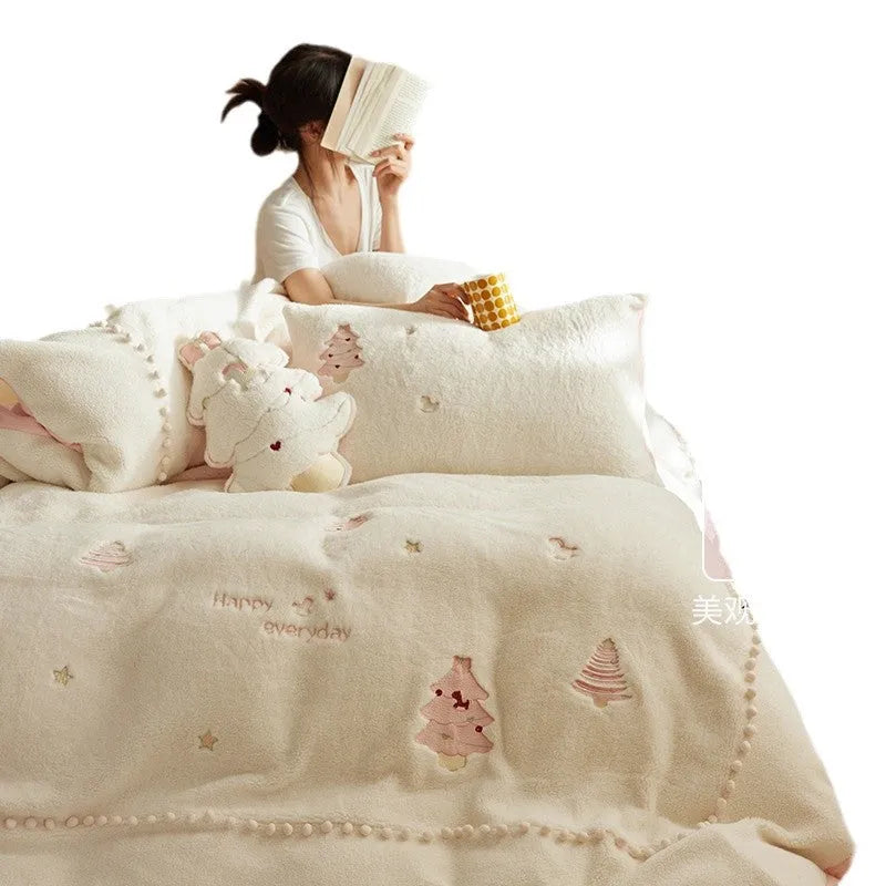 Milk fibre bedding four-piece set with Christmas tree pattern in green or pink for beds from 1.2m to 2.0m wide