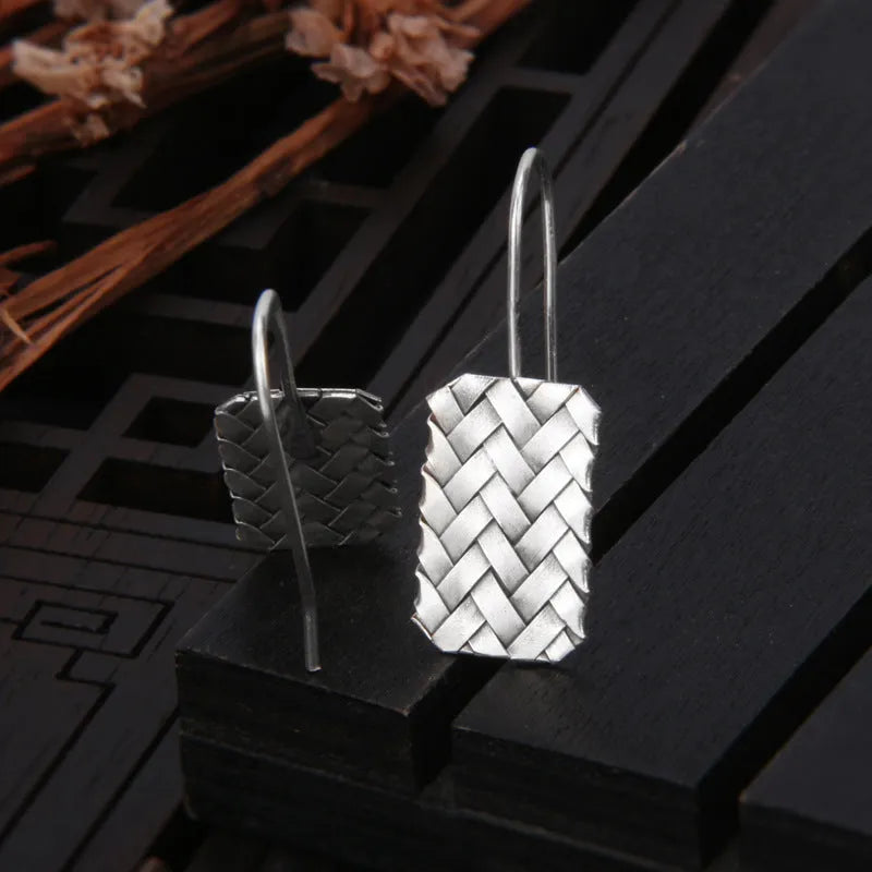 Geometric diamond plaid earrings in 925 silver measuring 17.5mm by 11mm