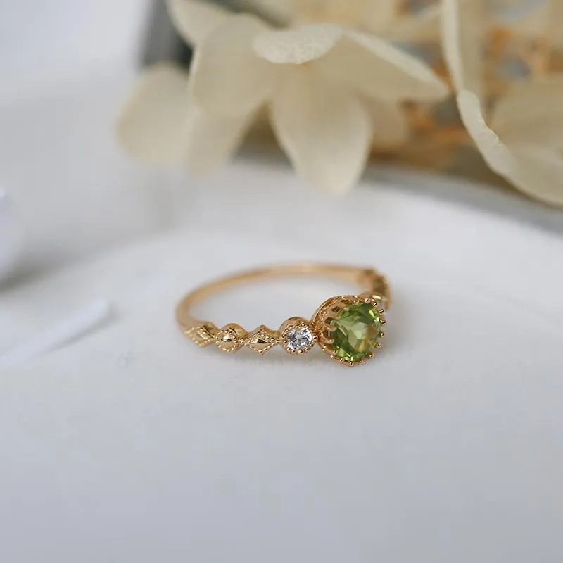 Japanese style geometric copper ring with imitation peridot stone in quadrilateral design