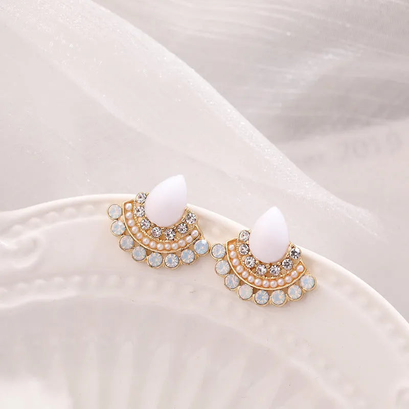 Women's retro geometric fan-shaped rhinestone earrings with silver colour finish and opal decorative elements