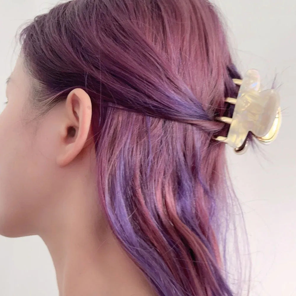 Retro acetate medium metal grip hair barrettes in R08 colour options including fairy white, leopard print, creamy-white and ink colour