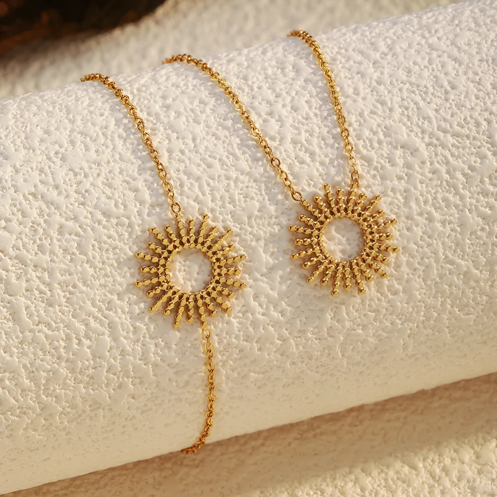 Sunflower series women's geometric chain bracelet and necklace set with 14K gold-plated finish