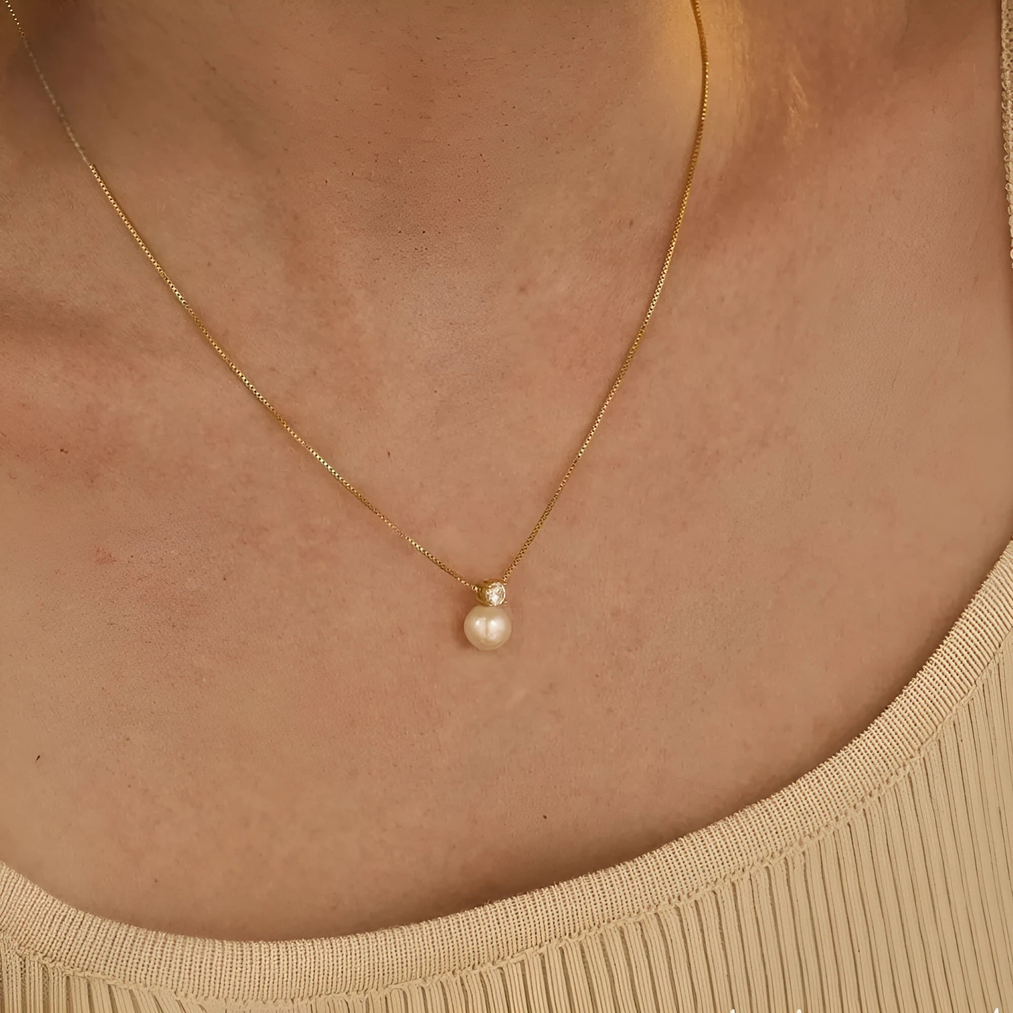 St Delan women's stainless steel necklace with imitation pearl and zircon pendant, gold colour, box chain
