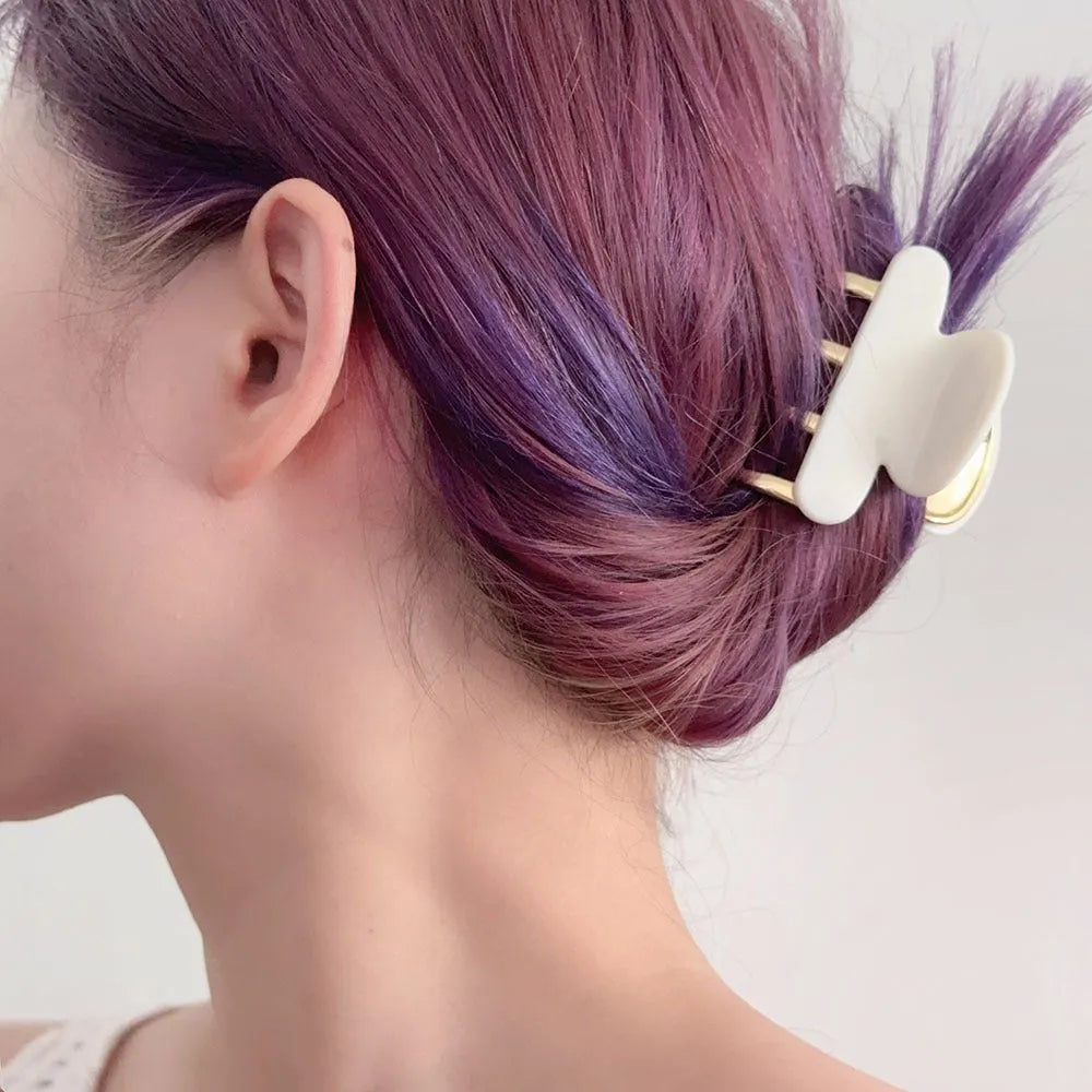 Retro acetate medium metal grip hair barrettes in R08 colour options including fairy white, leopard print, creamy-white and ink colour