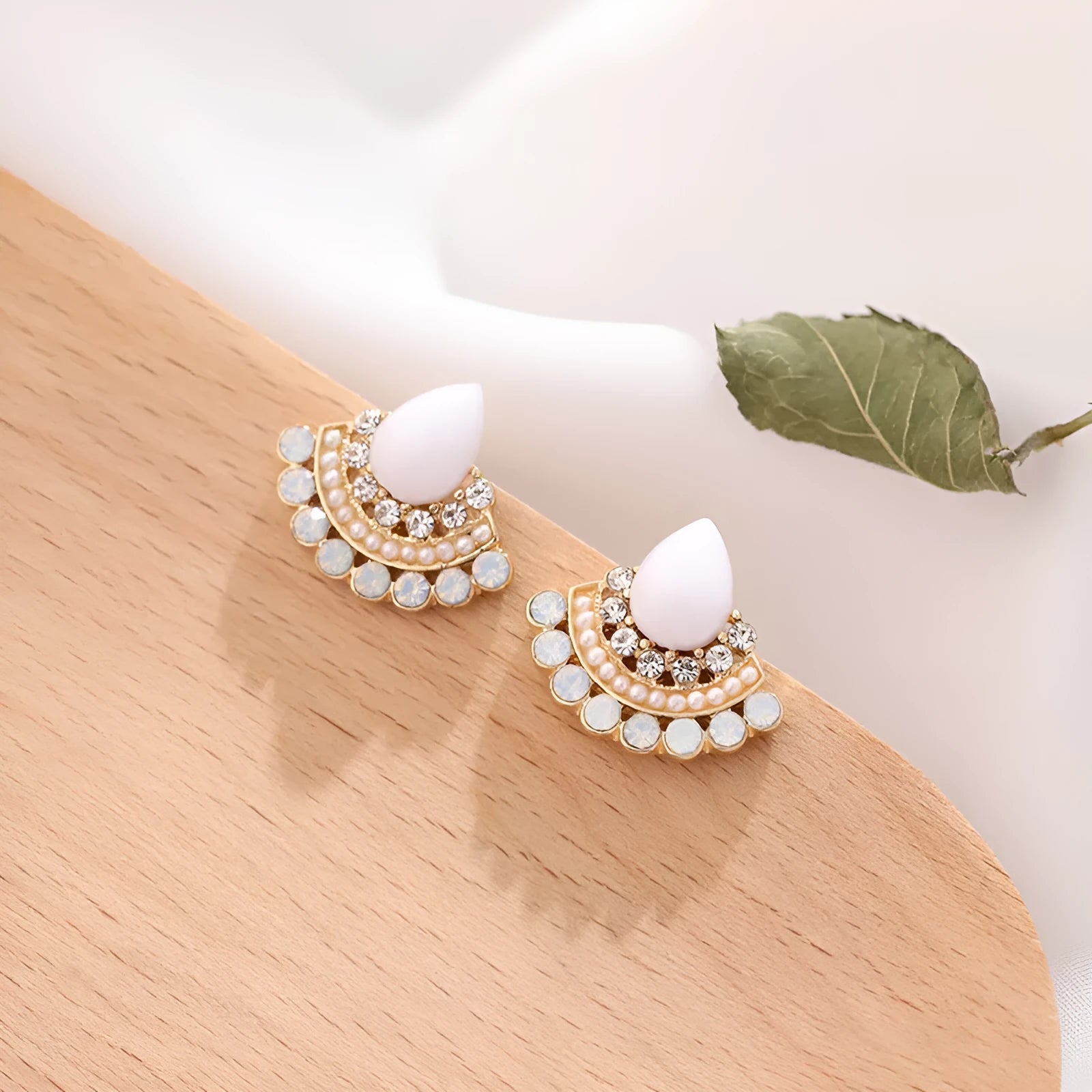 Women's retro geometric fan-shaped rhinestone earrings with silver colour finish and opal decorative elements