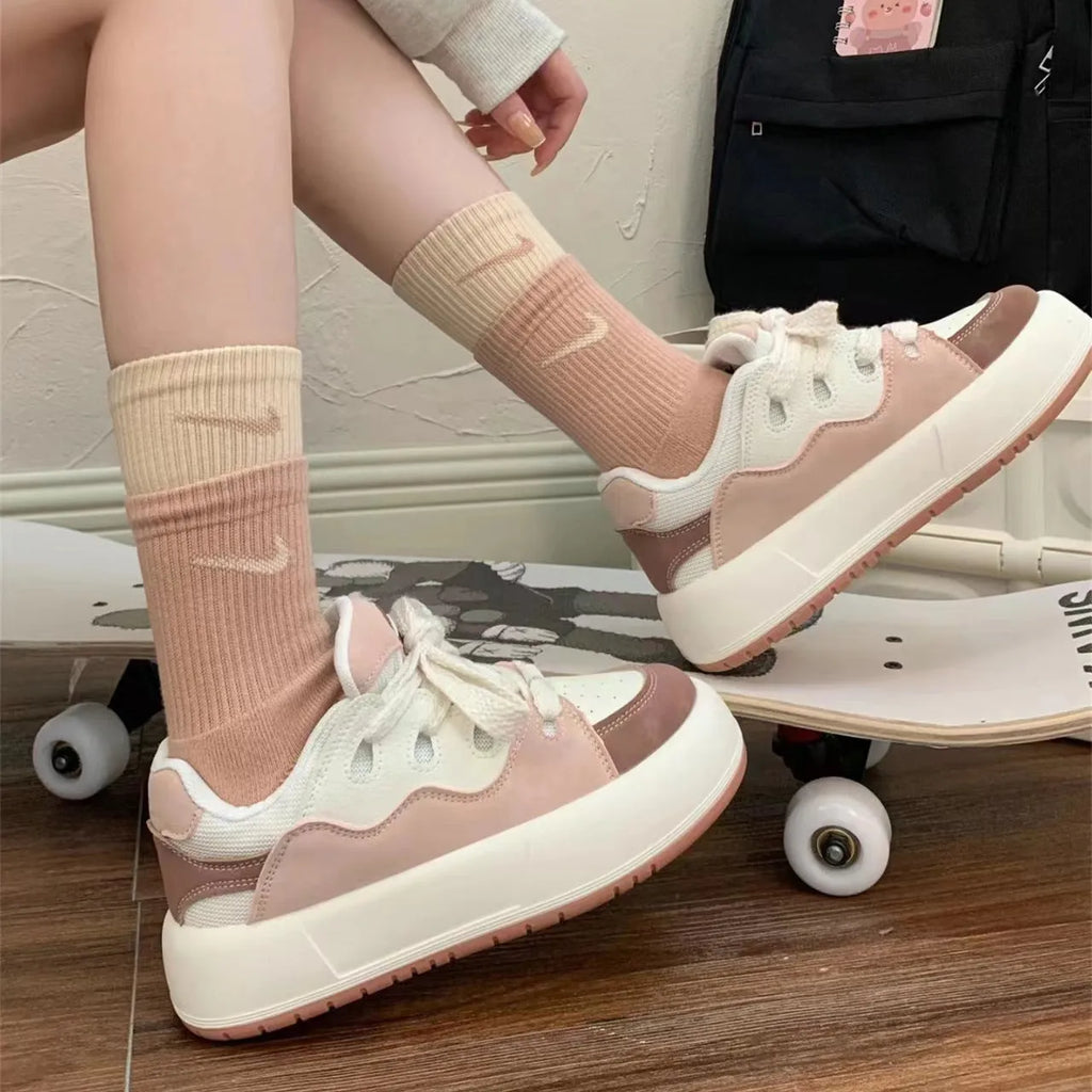 Women's green mesh casual shoes with round toe and flat heel design