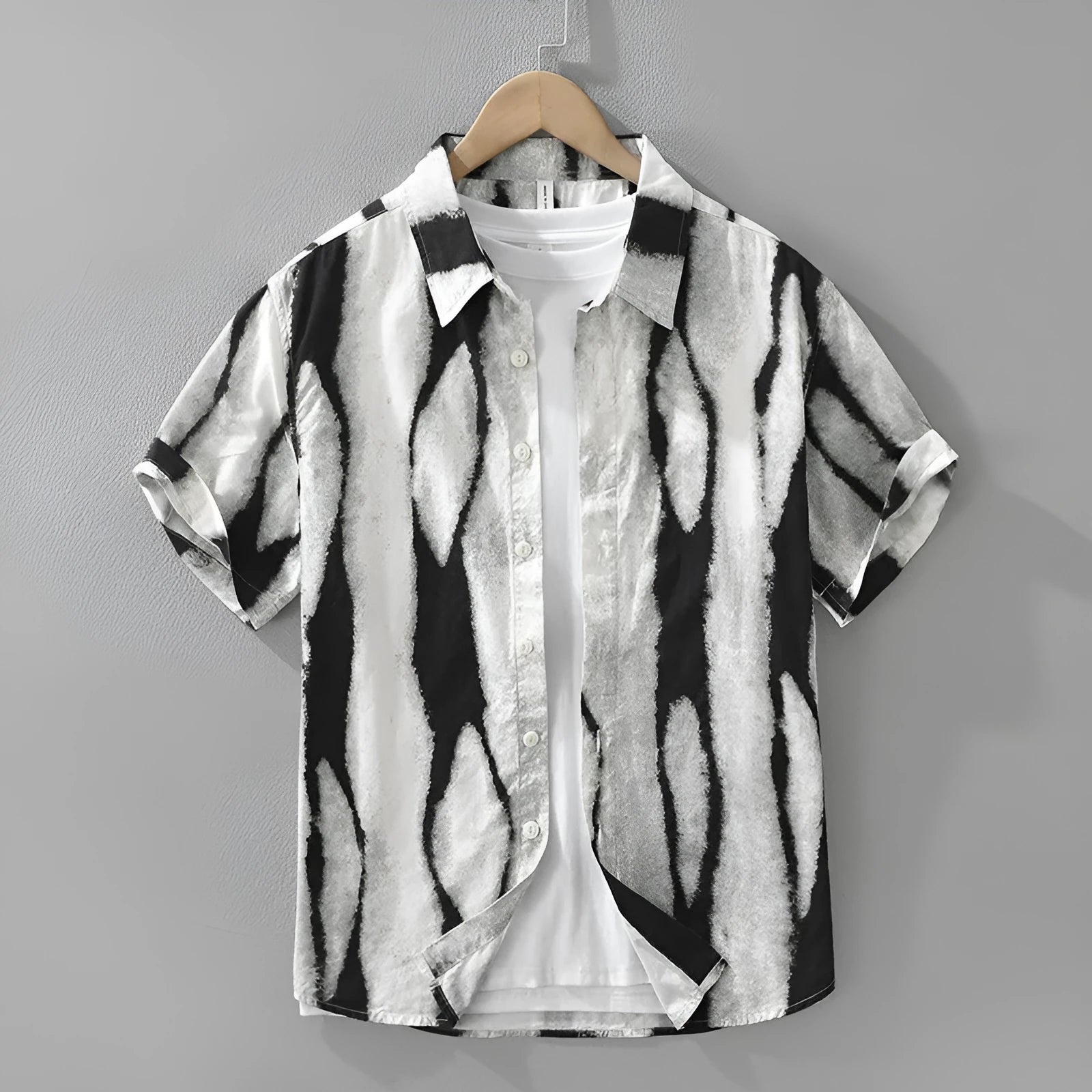 Retro striped loose-fit cotton cardigan shirt for men in black or brown colours