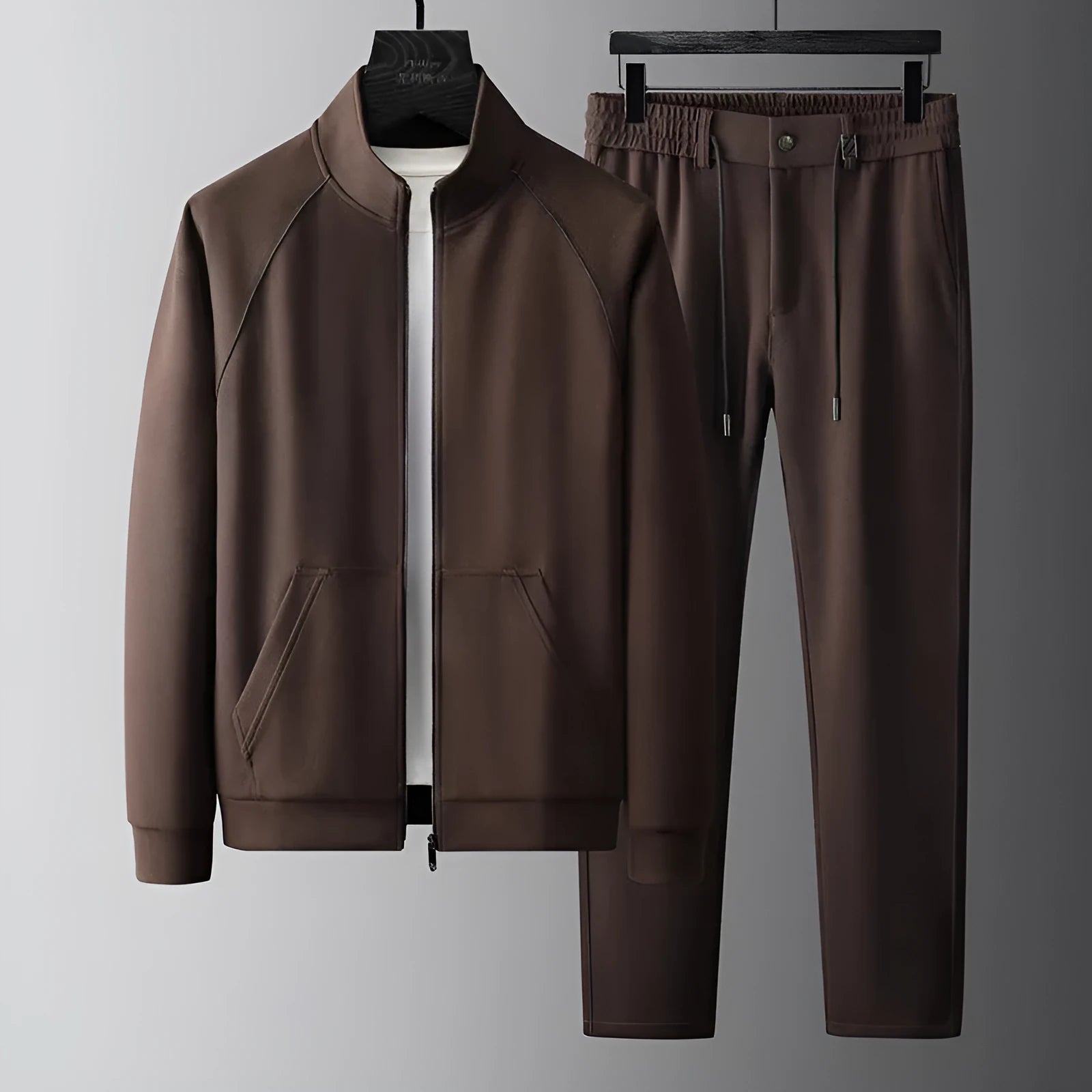 Men's slim-fit stand collar sports jacket and trousers suit set in Vinylon fabric.