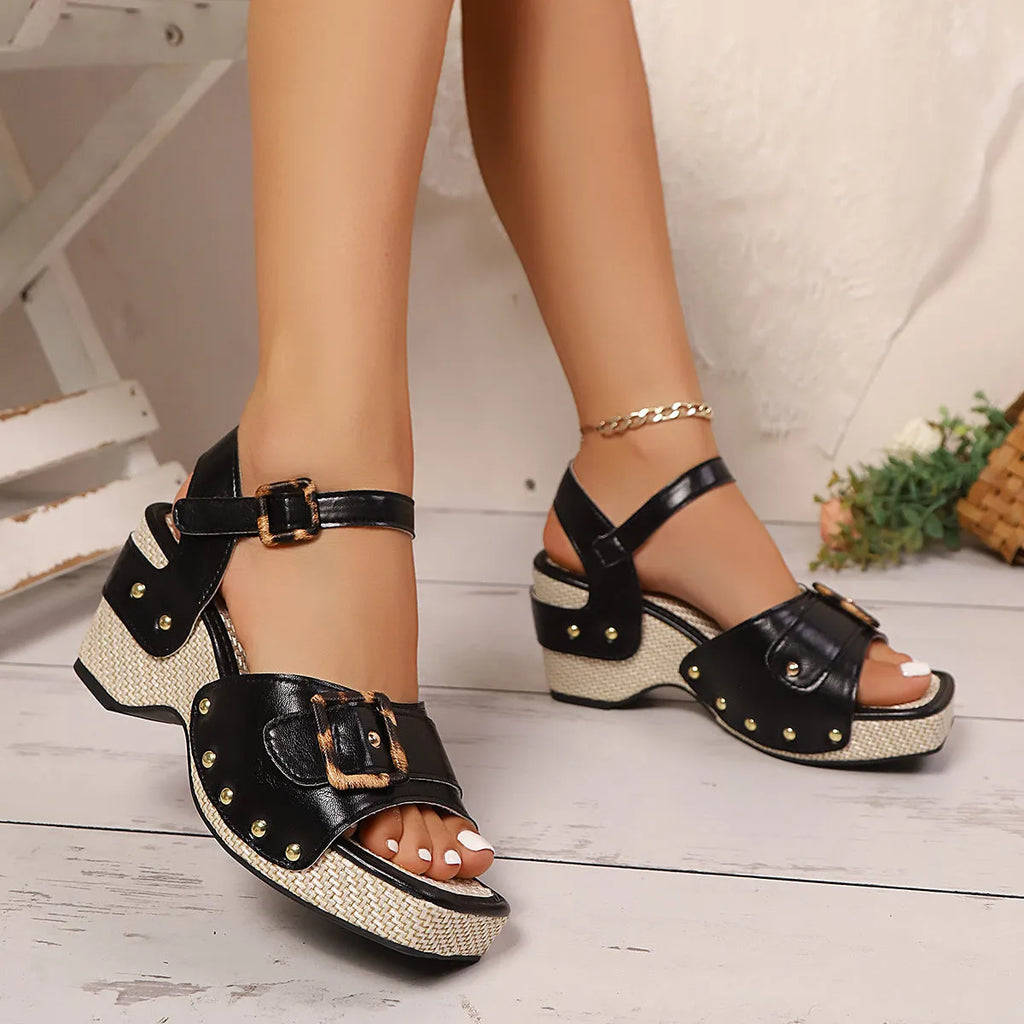 Women's chunky heel sandals with metal buckle in black and white square toe sizes 36 to 43