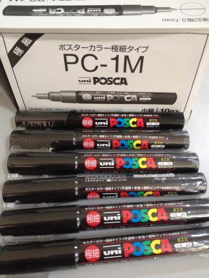 Doodle pen with fine 0.7mm tip, 15cm plastic case, marking any surface