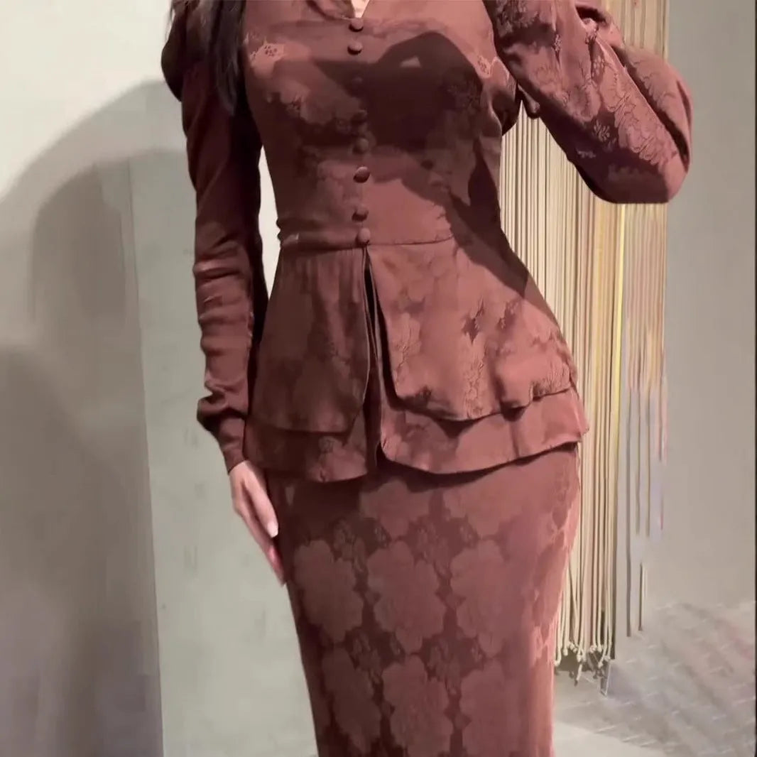 Dark brown retro floral print dress with long sleeves and fake two-piece design