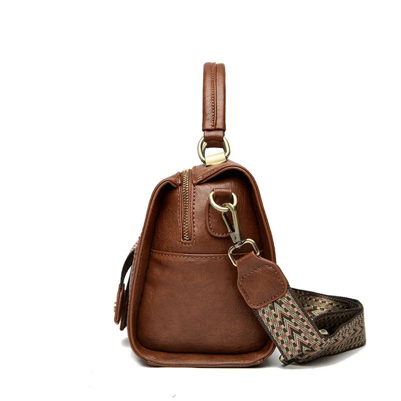 Women's one-shoulder crossbody bag in retro design with soft PU construction
