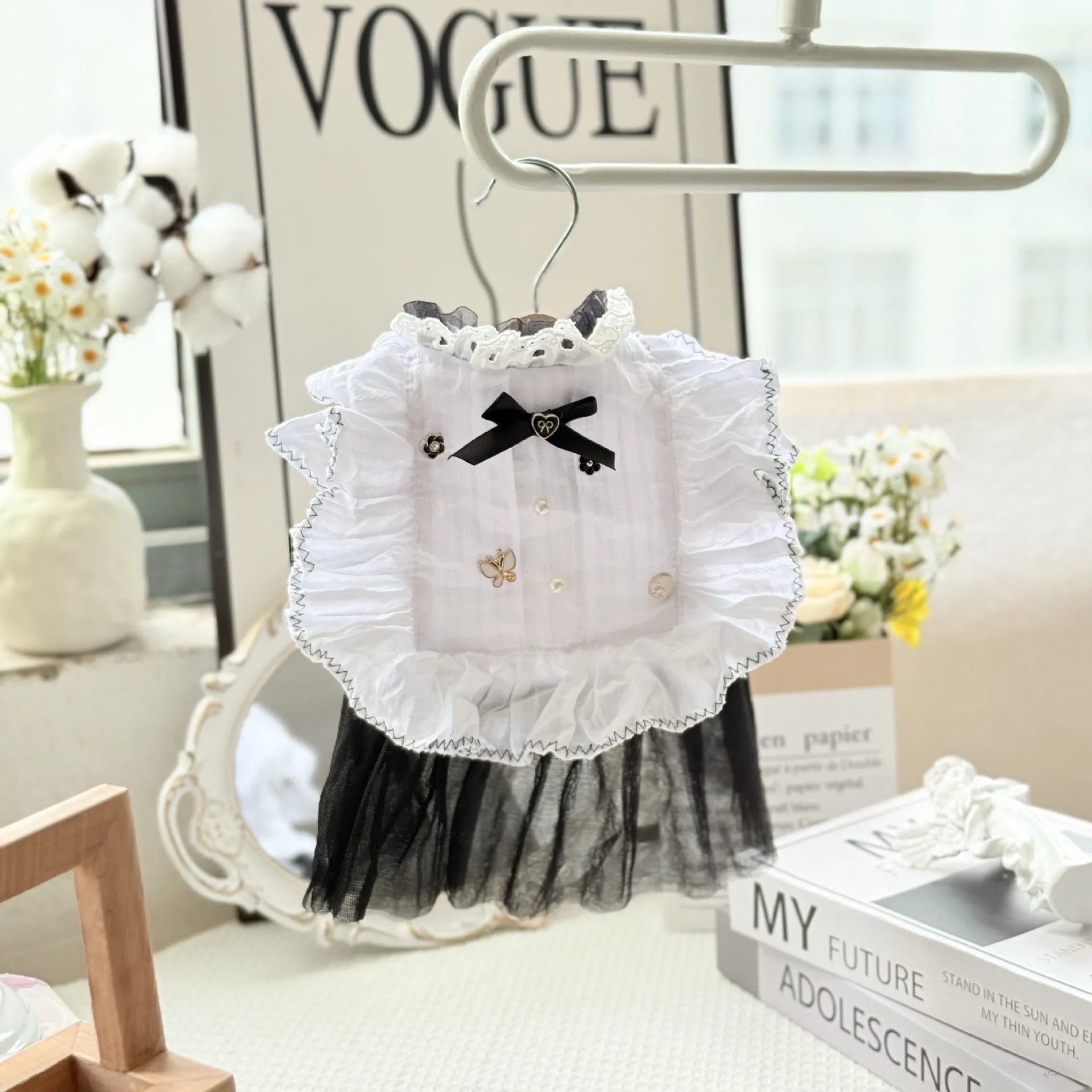 White polyester princess-style waltz gauze skirt for small to medium dogs