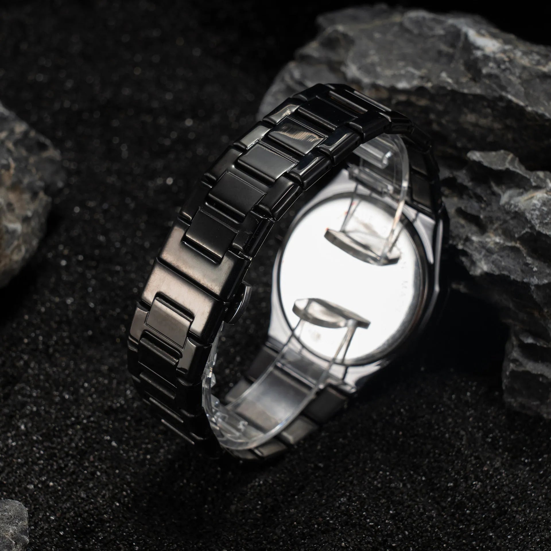 Men's silver black business watch with stainless steel belt and quartz dial.