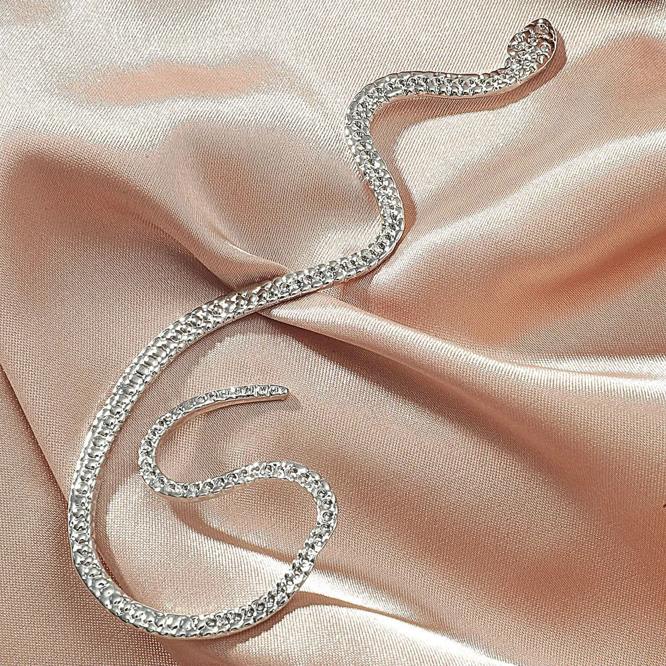 Non-hole ear clip vintage snake-shaped ear cuff with cubic zirconia for women left ear only