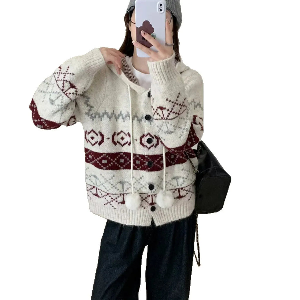 Plus size women's brocade coat with geometric pattern in loose fit free size