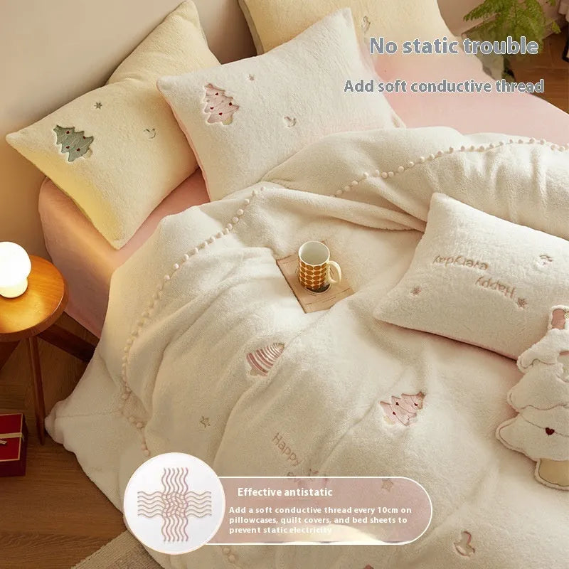 Milk fibre bedding four-piece set with Christmas tree pattern in green or pink for beds from 1.2m to 2.0m wide