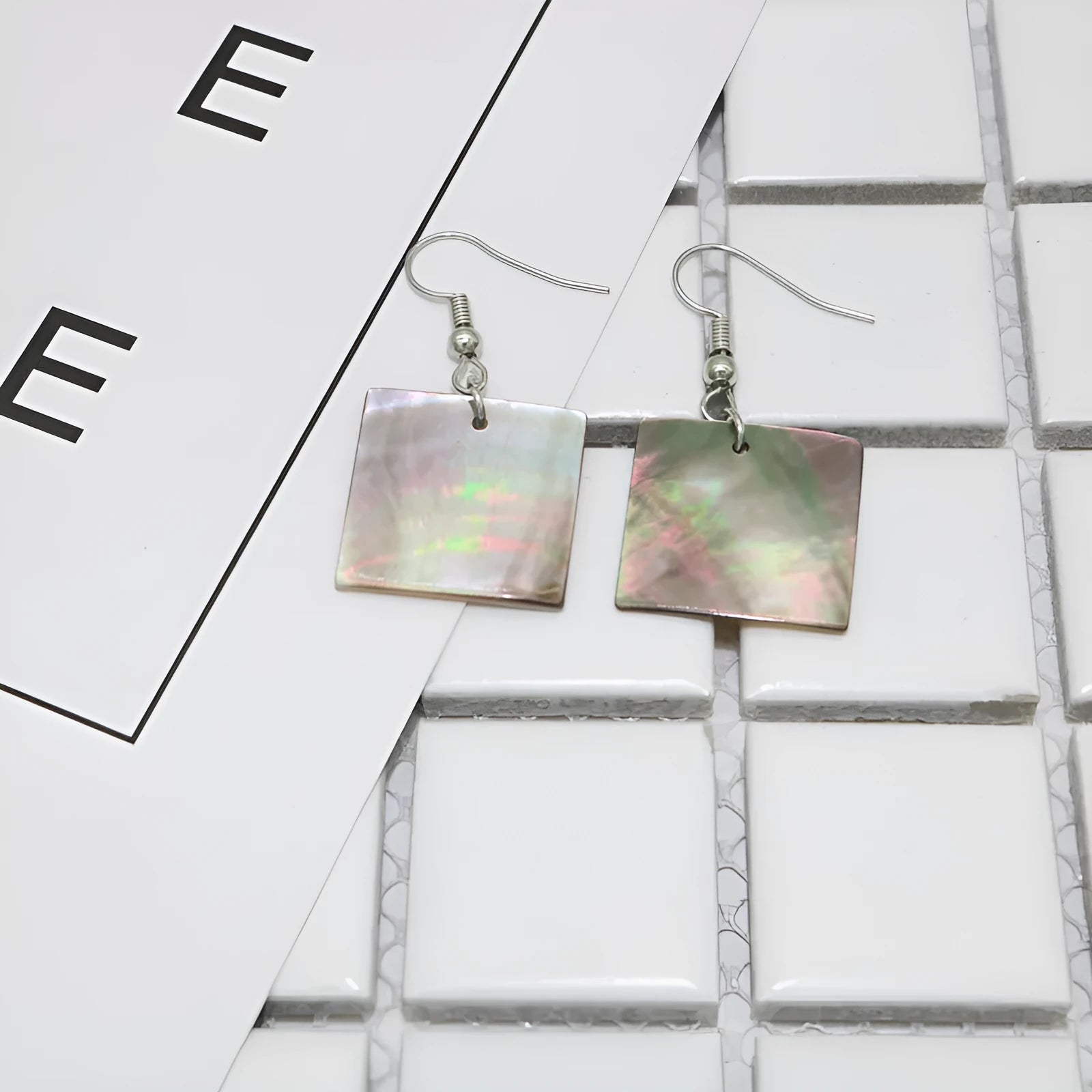 Shell geometric earrings for women in retro style with square panther or rectangular shell designs