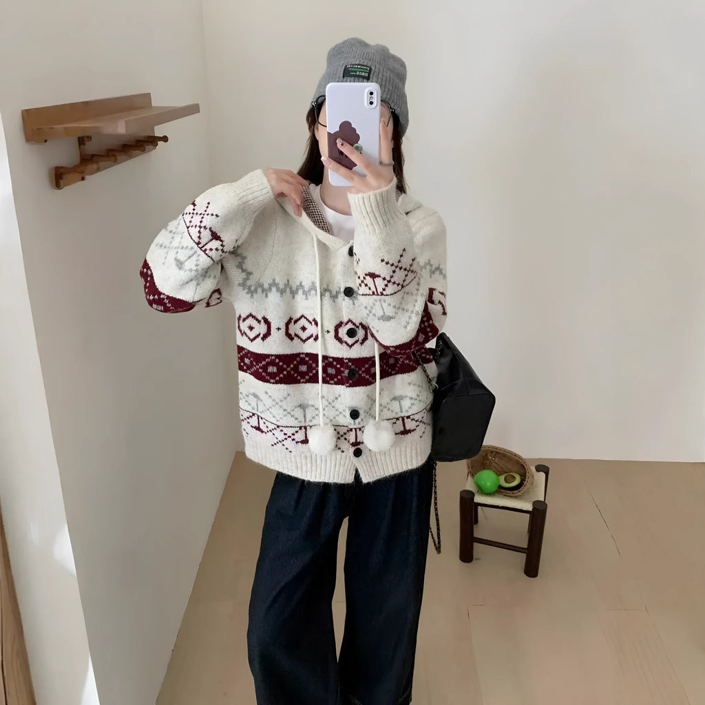 Plus size women's brocade coat with geometric pattern in loose fit free size