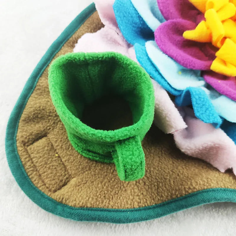 50x50cm fleece pet snuffle mat with sunflower design and suction cups on a tile floor