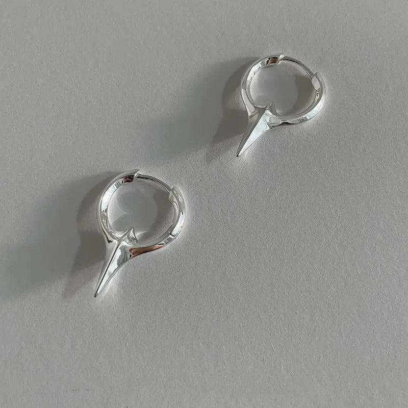 Geometric star ear clip women's earrings with electroplated platinum finish and minority-inspired design