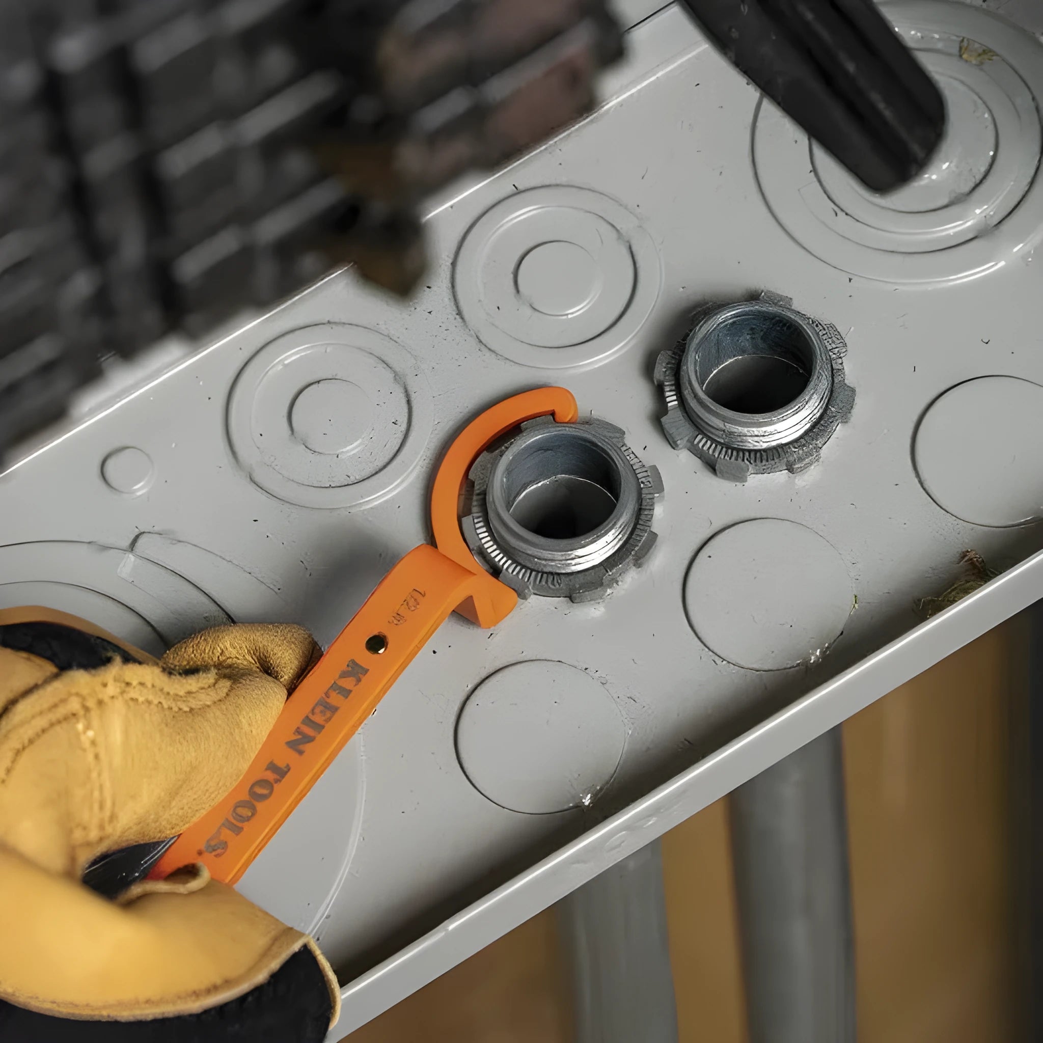 H251 magnetic suction crescent wrench three-piece set with orange, grey and black colour-coded handles