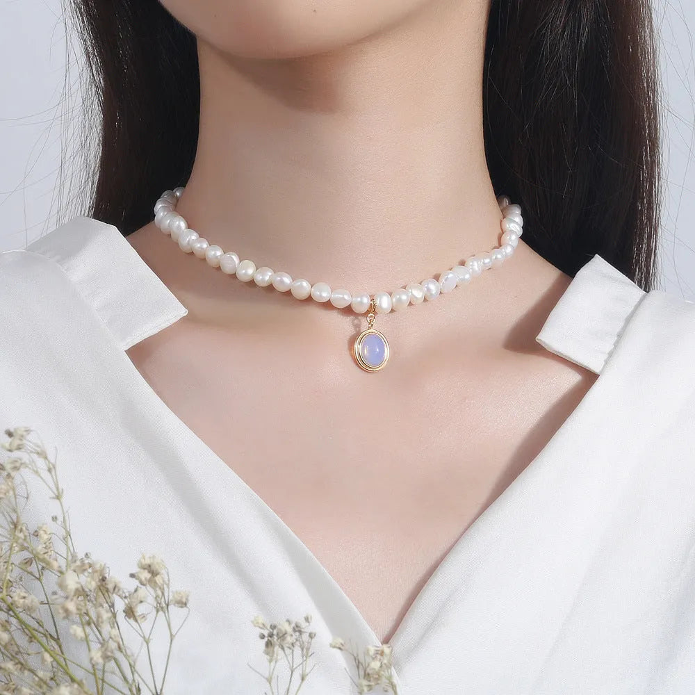 Geometric pearl pendant silver necklace with adjustable chain length