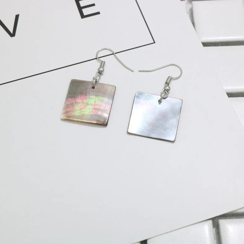 Shell geometric earrings for women in retro style with square panther or rectangular shell designs