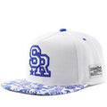 Cotton baseball cap with embroidered letters, adjustable sizing, in black or white colour