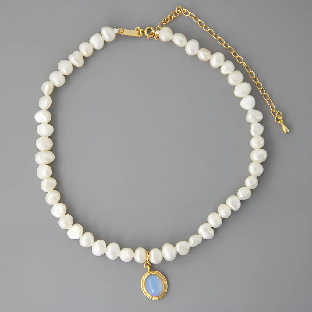 Geometric pearl pendant silver necklace with adjustable chain length