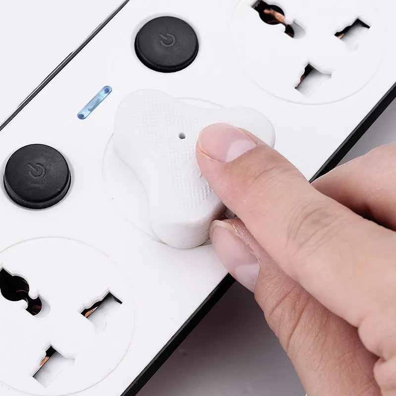 International power strip with multiple switches, USB ports, and compatible with EU, US, UK and AU plug standards