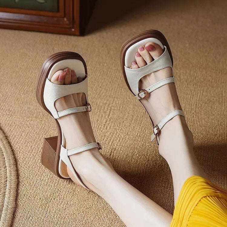 Women's open toe square toe retro platform sandals in beige with PU upper and rubber sole