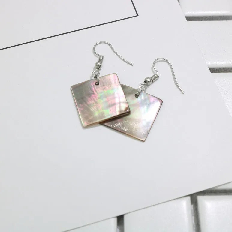 Shell geometric earrings for women in retro style with square panther or rectangular shell designs