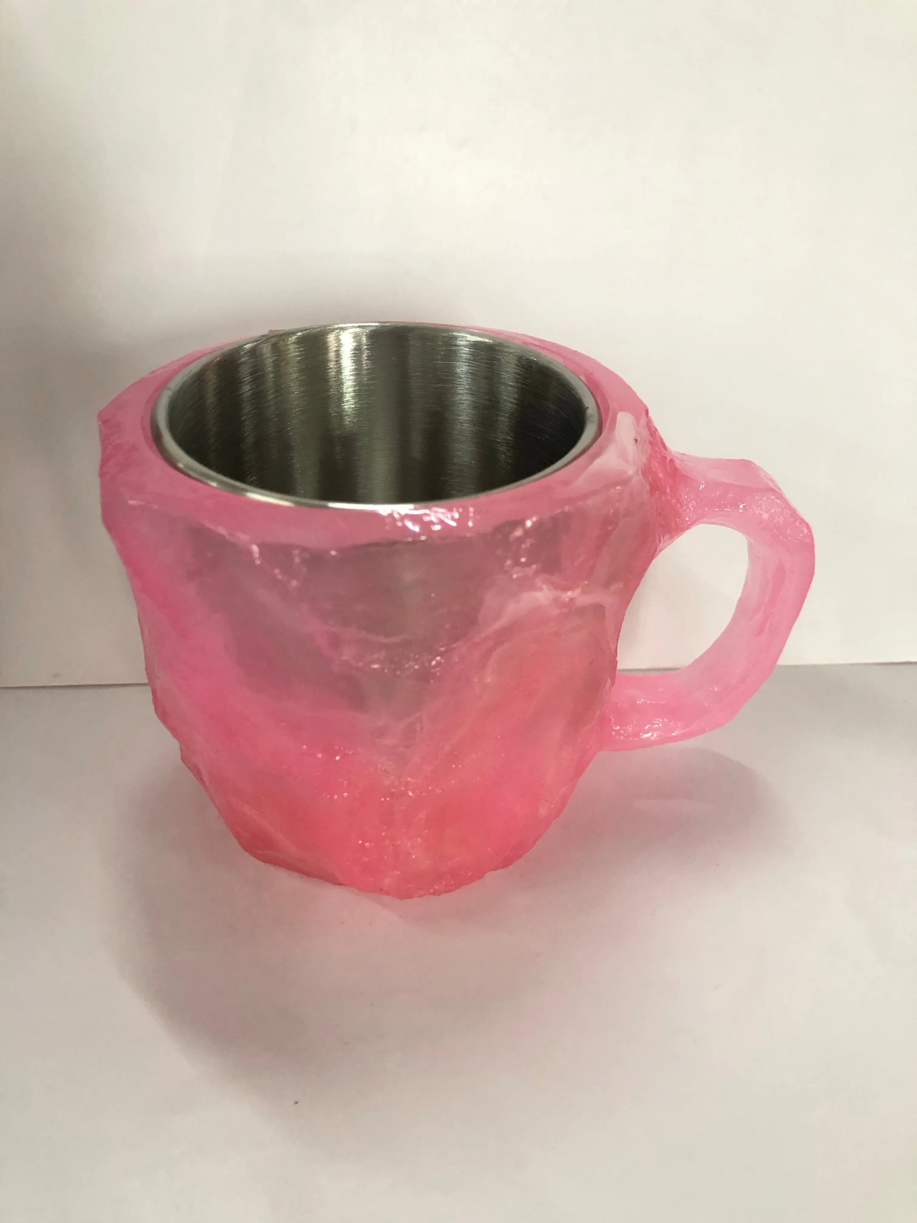400ml resin coffee mug with handle in a choice of colours including blue, purple, and rock pattern.