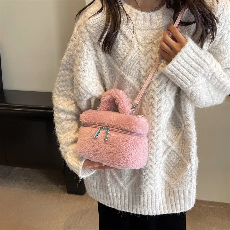 Plush women's shoulder bag in cream-white, box shape, with single strap and stitch detailing