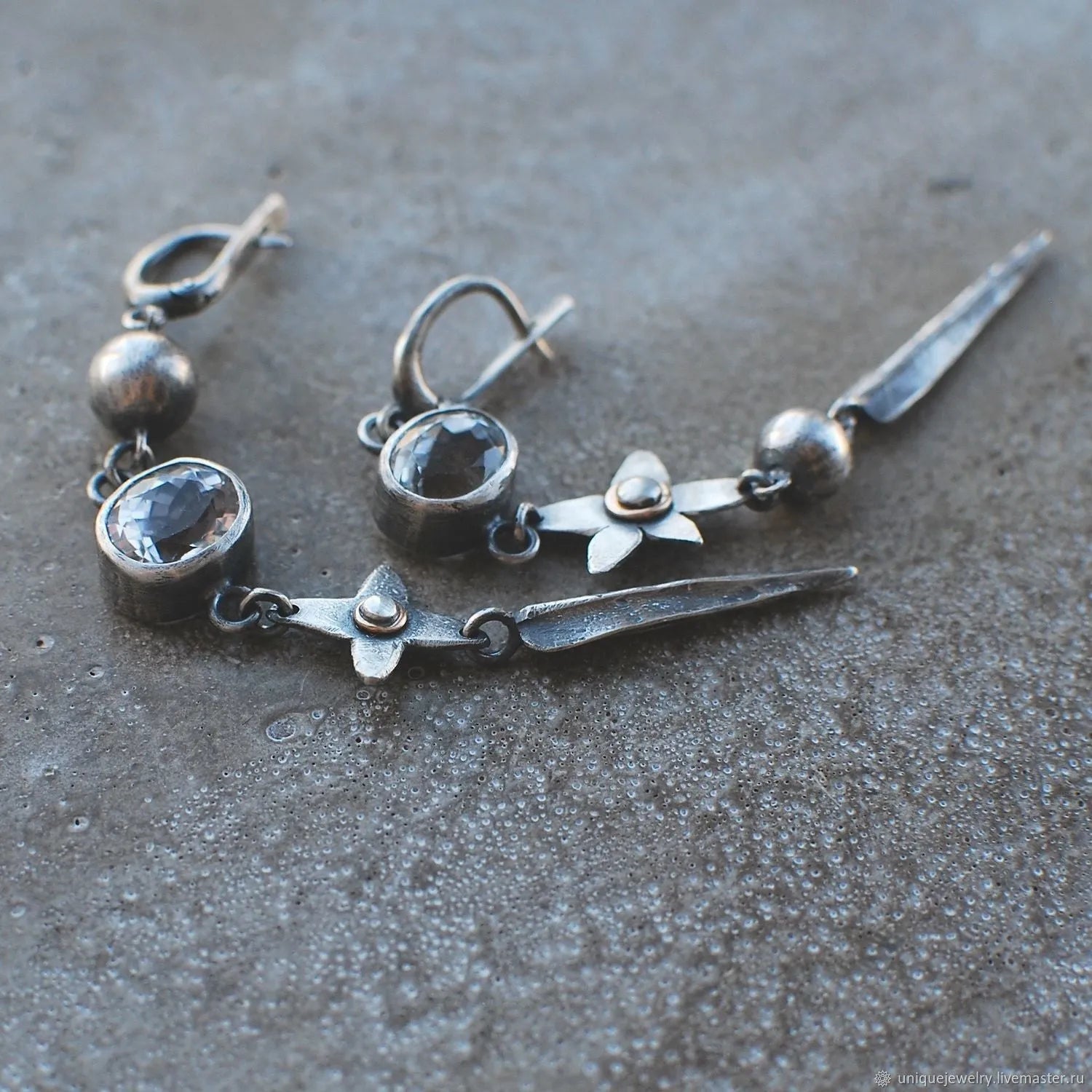 Geometric antique silver rhinestone pendant earrings with XINGX design on long alloy ear studs