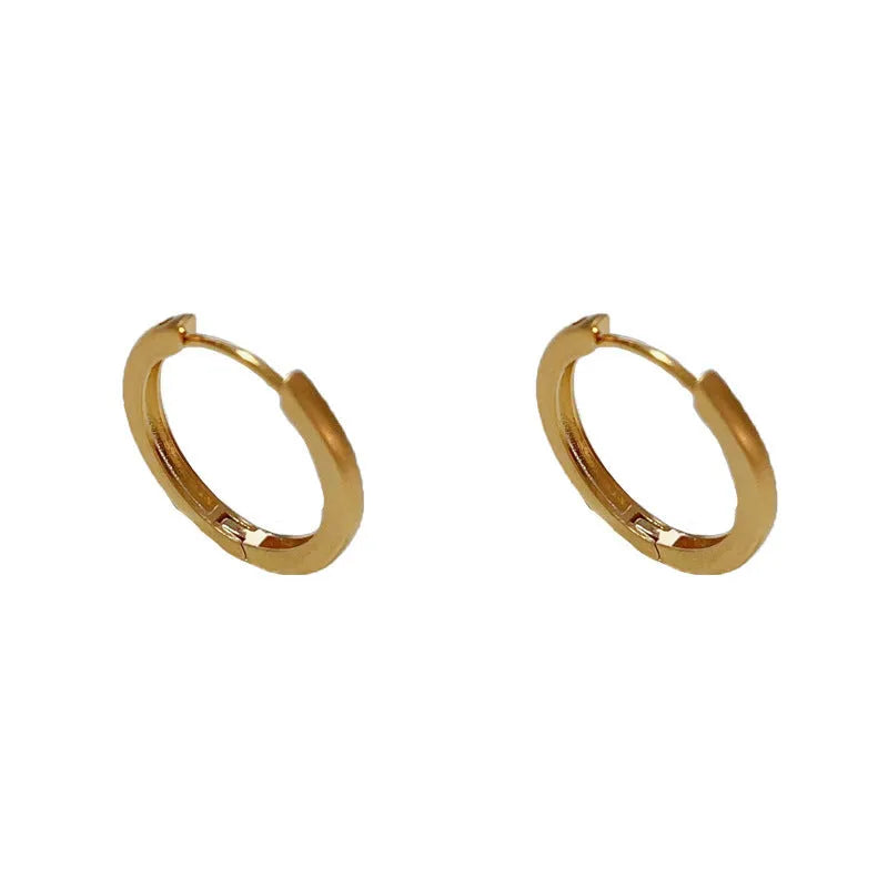 Geometric circle ear clips for women in gold or silver colour with real gold plating